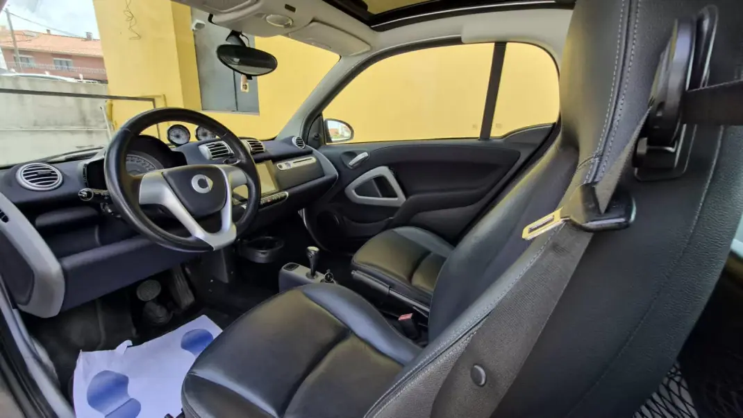 Smart ForTwo Coupé 2010 - 7250 EUR, 100000 km - AUTO.MOTO.pt - 100000km - foto 2 de 11