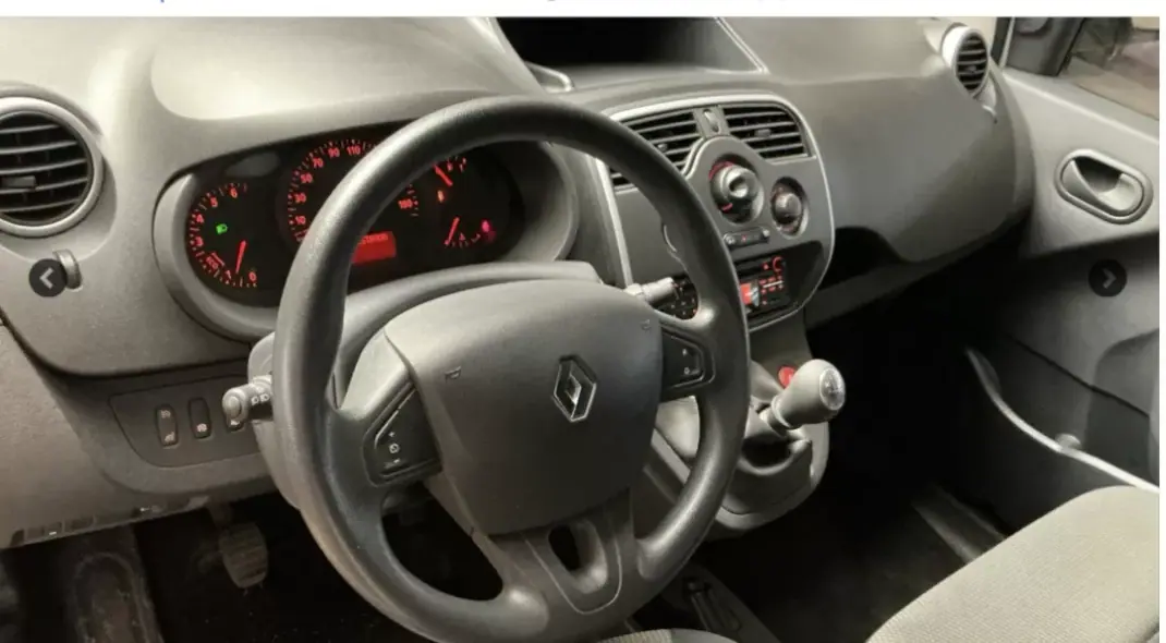 Renault Kangoo 2021 - 13500 EUR, 114002 km - AUTO.MOTO.pt - 114002km - foto 4 de 12