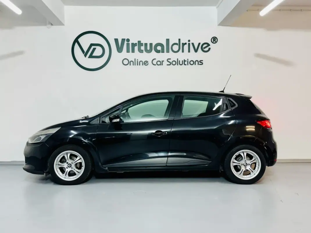 Renault Clio 2012 - 5750 EUR, 228000 km - AUTO.MOTO.pt - 228000km - foto 9 de 44