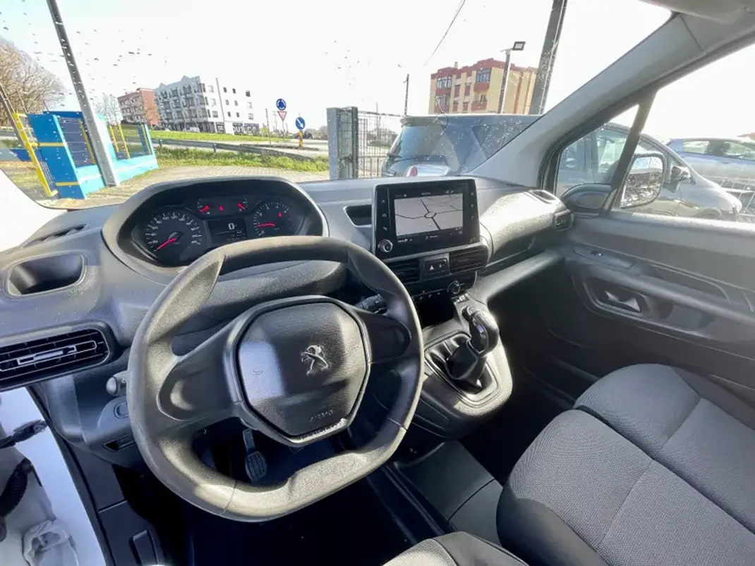 Peugeot Partner 1.5 BlueHDI Premium Longa 2020 - 14250 EUR, 147234 km - AUTO.MOTO.pt - 147234km - foto 18 de 23