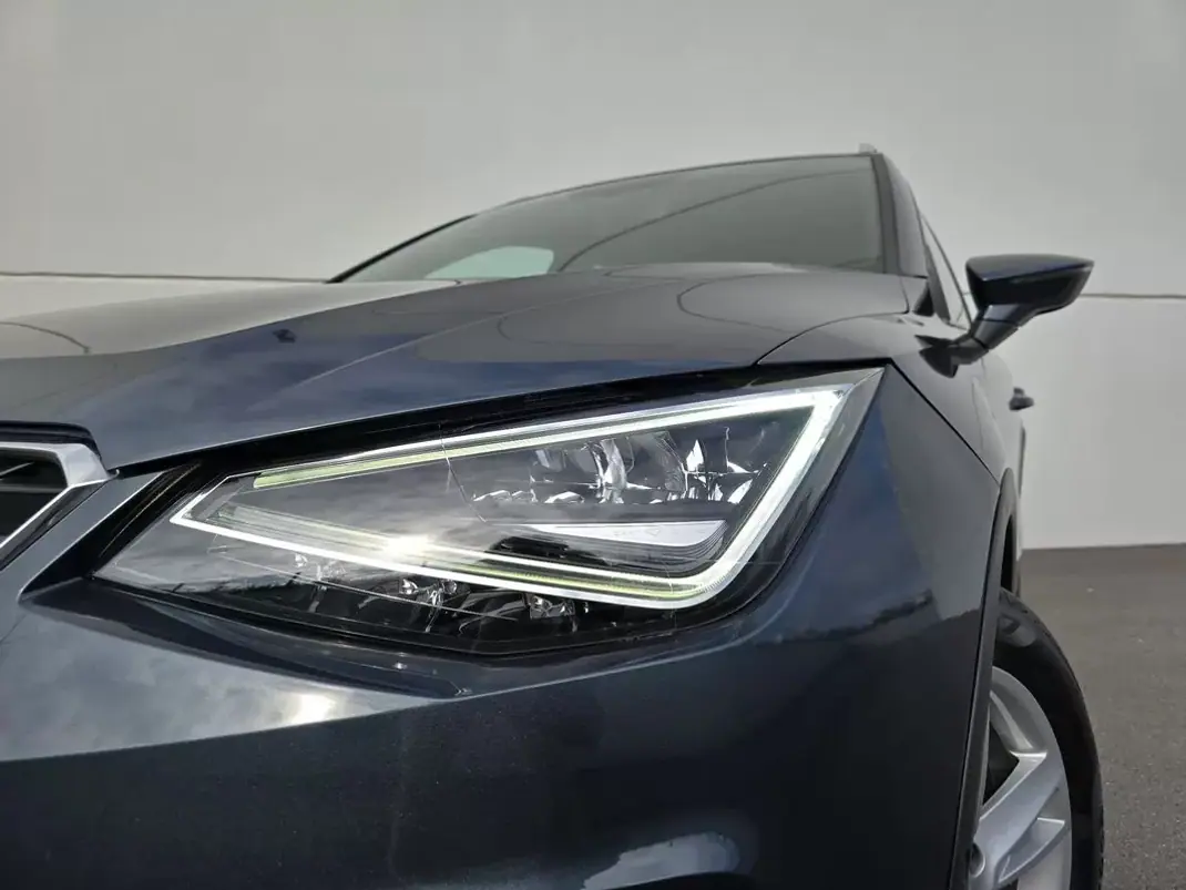 SEAT Arona 2020 - 14500 EUR, 61900 km - AUTO.MOTO.pt - 61900km - foto 3 de 42