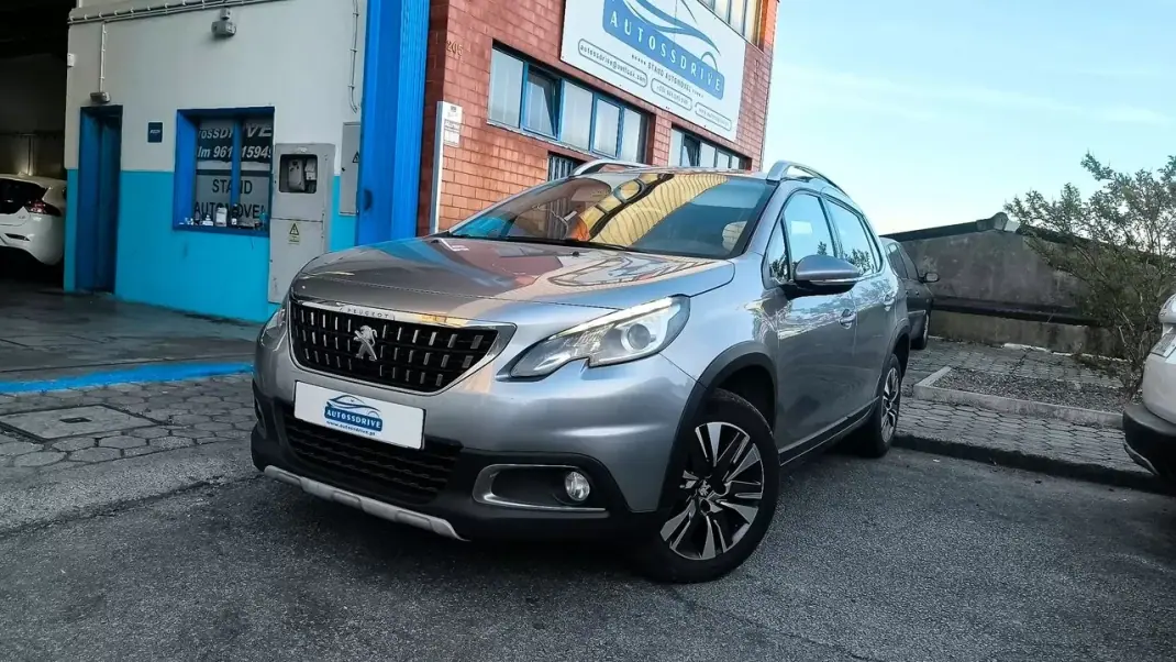 Peugeot 2008 2017 - 11500 EUR, 164000 km - AUTO.MOTO.pt - 164000km - foto 1 de 15