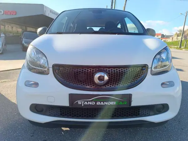 Smart ForFour 2016 - 9900 EUR, 66000 km - AUTO.MOTO.pt - 66000km - foto 3 de 25