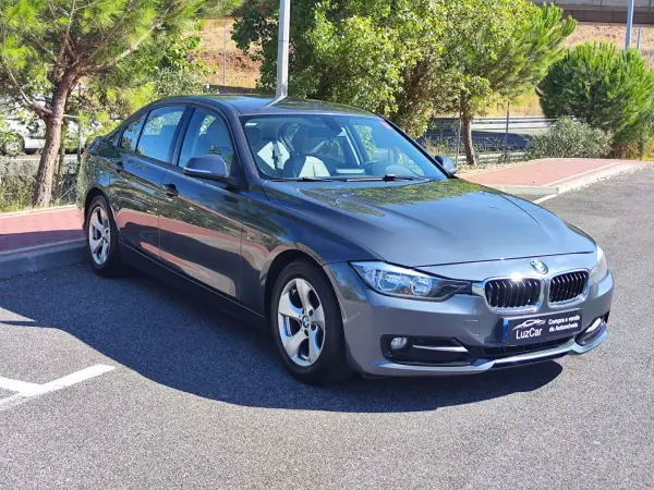 BMW 320 2013 - 14980 EUR, 161500 km - AUTO.MOTO.pt - 161500km - foto 4 de 38
