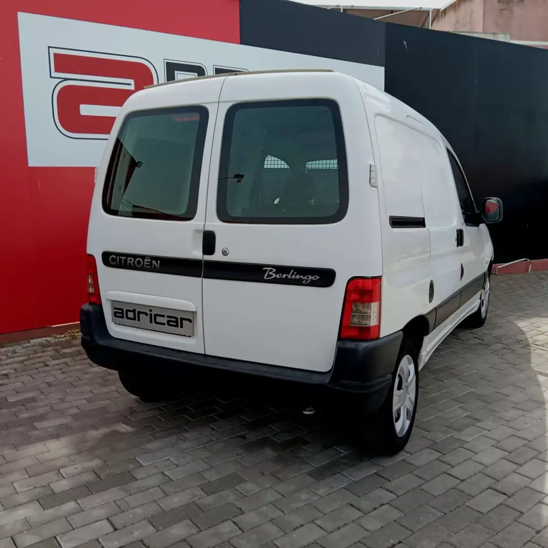 Citroën BERLINGO VAN XL 1.5 BLUE HDI 3 LUGARES 2006 - 4900 EUR, 140060 km - AUTO.MOTO.pt - 140060km - foto 4 de 14