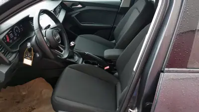 Audi A1 Sportback 2019 - 14999 EUR, 121000 km - AUTO.MOTO.pt - 121000km - foto 12 de 40
