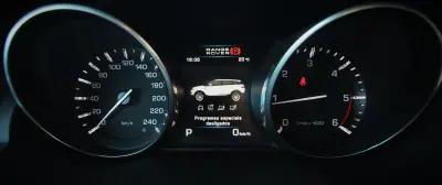 Land Rover Range Rover Evoque 2013 - 18990 EUR, 209500 km - AUTO.MOTO.pt - 209500km - foto 21 de 50