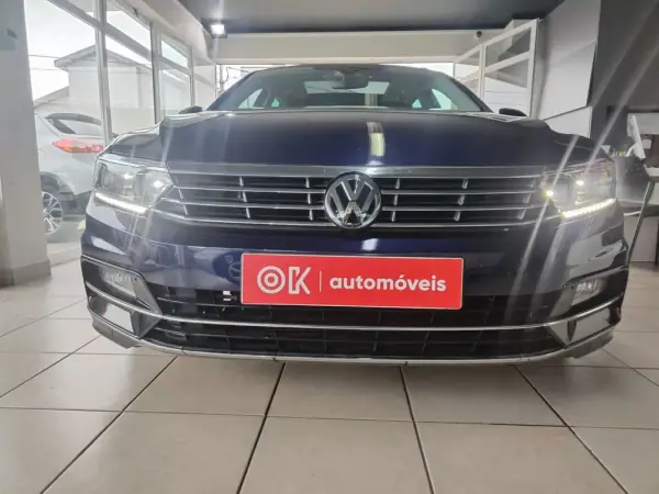 Volkswagen Passat Variant 2018 - 21990 EUR, 137500 km - AUTO.MOTO.pt - 137500km - foto 3 de 44