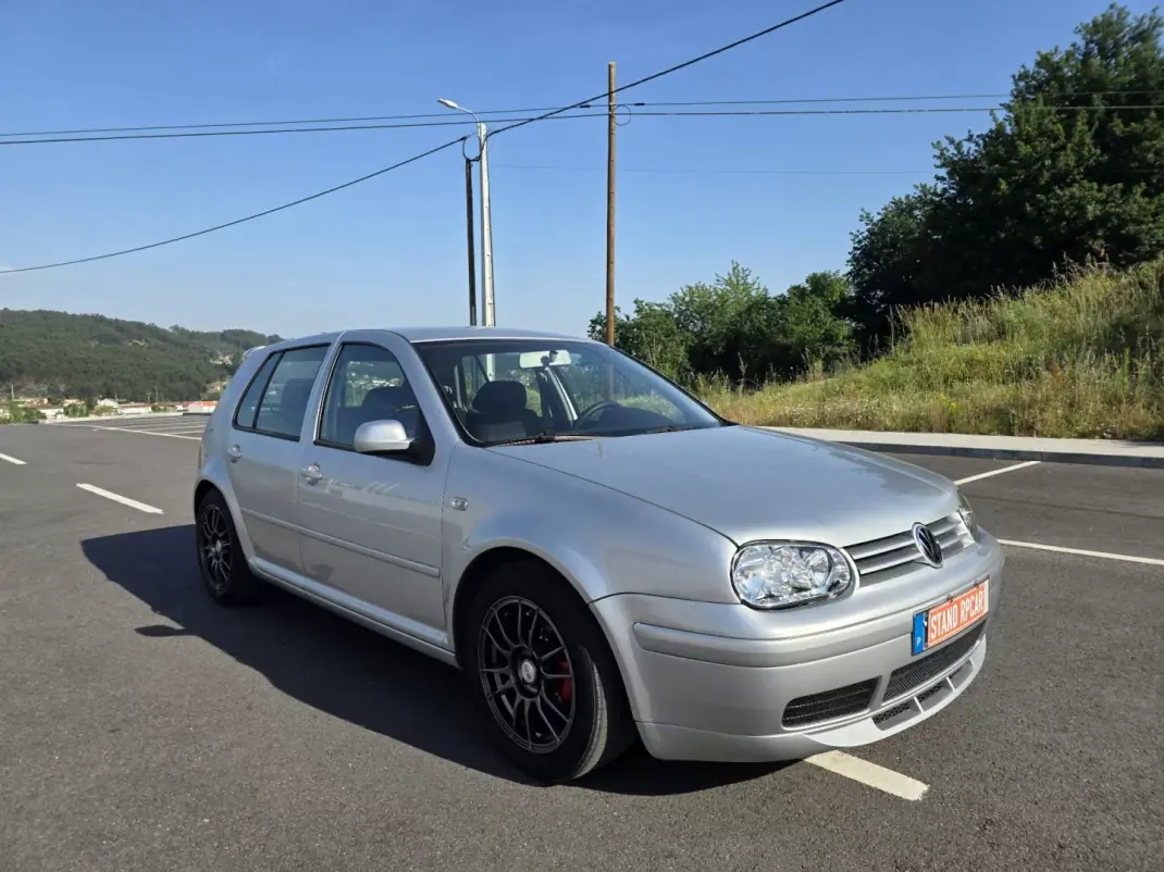 Volkswagen Golf 2003 - 4490 EUR, 200000 km - AUTO.MOTO.pt - 200000km - foto 15 de 15