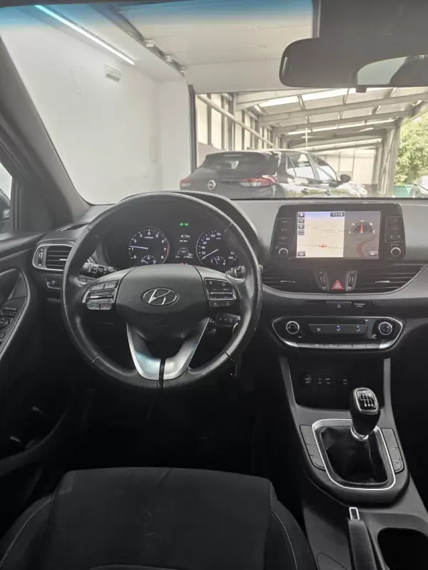 Hyundai i30 SW 2018 - 12950 EUR, 117053 km - AUTO.MOTO.pt - 117053km - foto 35 de 41