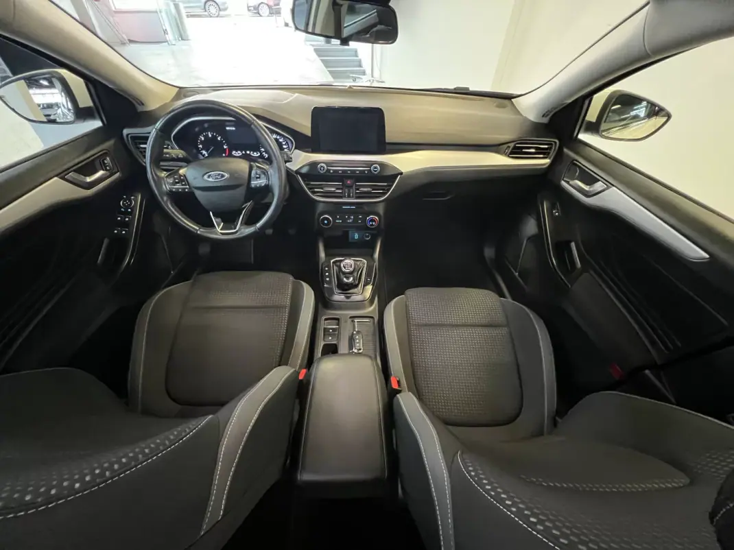 Ford Focus SW 2020 - 12990 EUR, 170000 km - AUTO.MOTO.pt - 170000km - foto 7 de 38