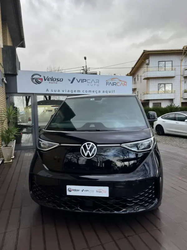 Volkswagen ID.Buzz 2025 - 59700 EUR, 15500 km - AUTO.MOTO.pt - 15500km - foto 3 de 14