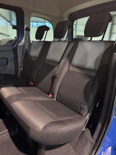 Renault Kangoo 2019 - 15900 EUR, 177924 km - AUTO.MOTO.pt - 177924km - foto 25 de 35