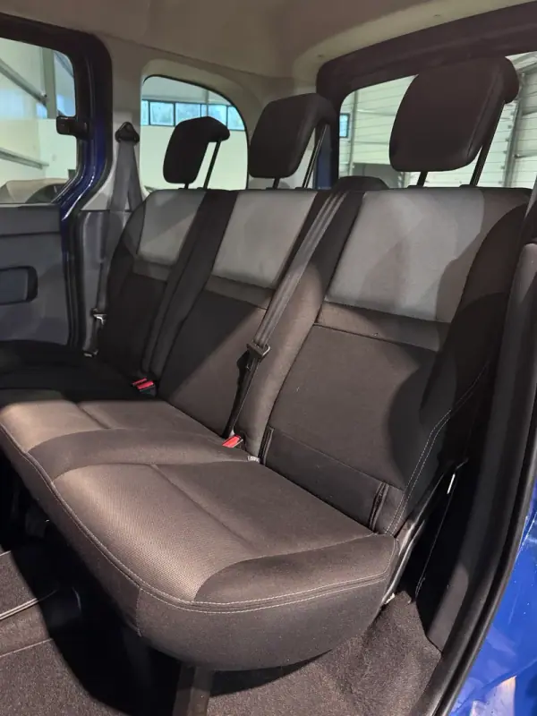 Renault Kangoo 2019 - 15900 EUR, 177924 km - AUTO.MOTO.pt - 177924km - foto 25 de 35