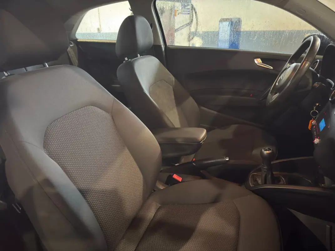 Audi A1 2011 - 10895 EUR, 86000 km - AUTO.MOTO.pt - 86000km - foto 16 de 16