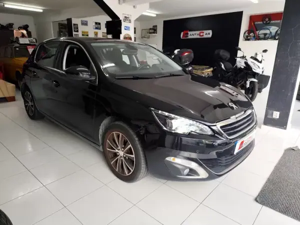 Peugeot 308 2014 - 8980 EUR, 165000 km - AUTO.MOTO.pt - 165000km - foto 3 de 22