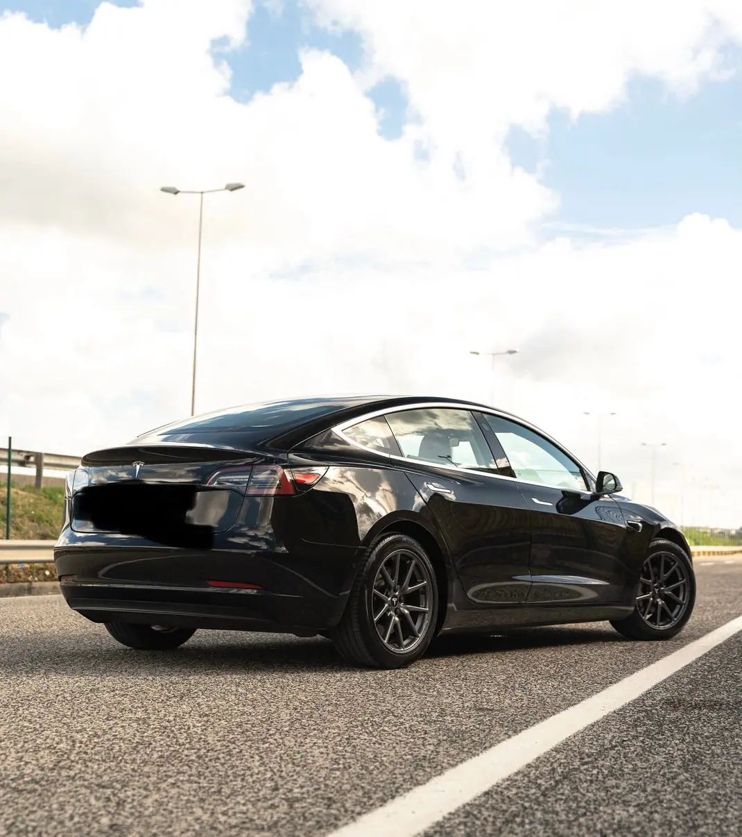 Tesla Model 3 2020 - 22000 EUR, 117000 km - 117000km - foto 5 de 10