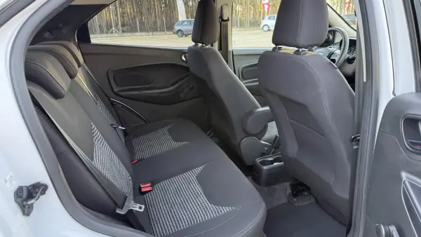 Ford KA 2018 - 10500 EUR, 142000 km - AUTO.MOTO.pt - 142000km - foto 38 de 40