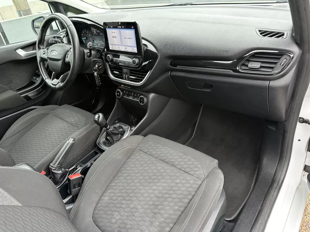 Ford Fiesta 2022 - 15200 EUR, 120000 km - 120000km - foto 43 de 57
