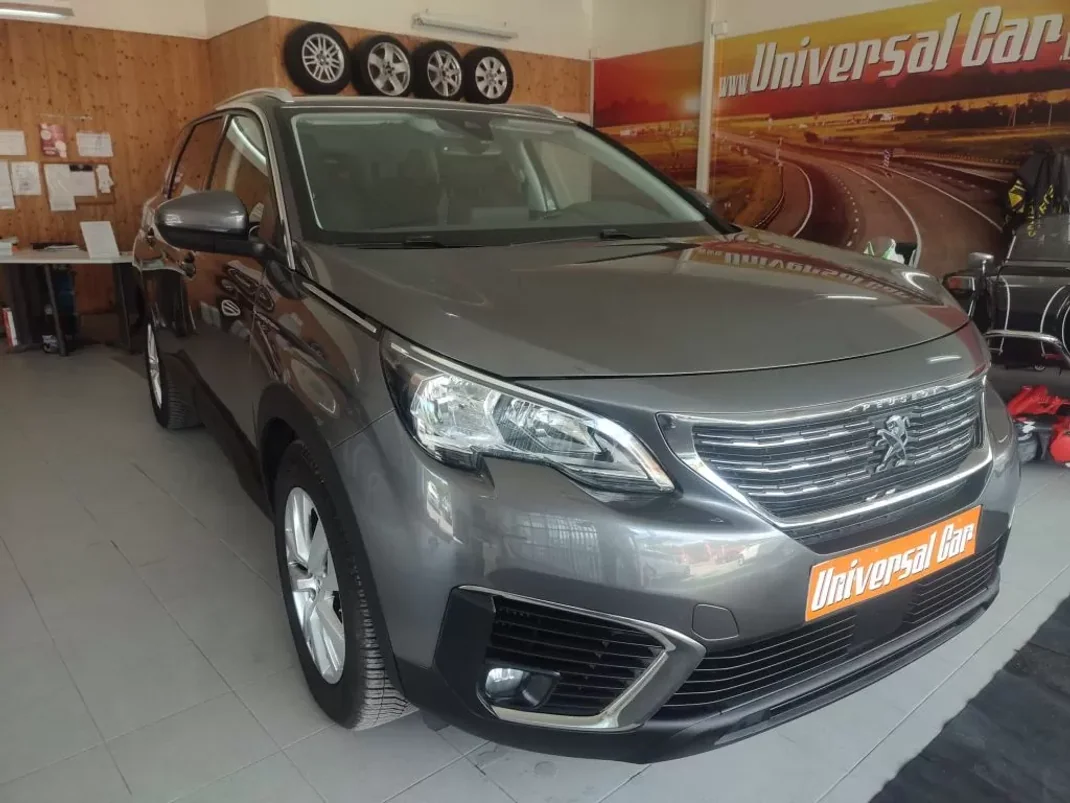 Peugeot 5008 2017 - 19999 EUR, 172000 km - AUTO.MOTO.pt - 172000km - foto 1 de 20