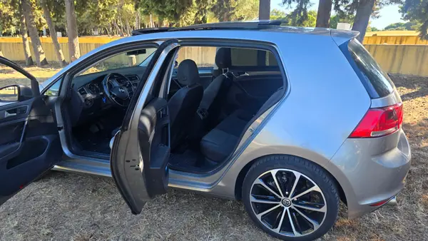 Volkswagen Golf 2013 - 14000 EUR, 141000 km - AUTO.MOTO.pt - 141000km - foto 11 de 12