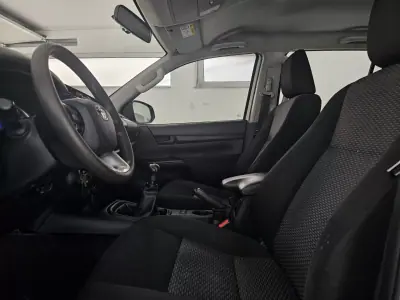 Toyota Hilux 2020 - 27950 EUR, 285523 km - AUTO.MOTO.pt - 285523km - foto 12 de 68
