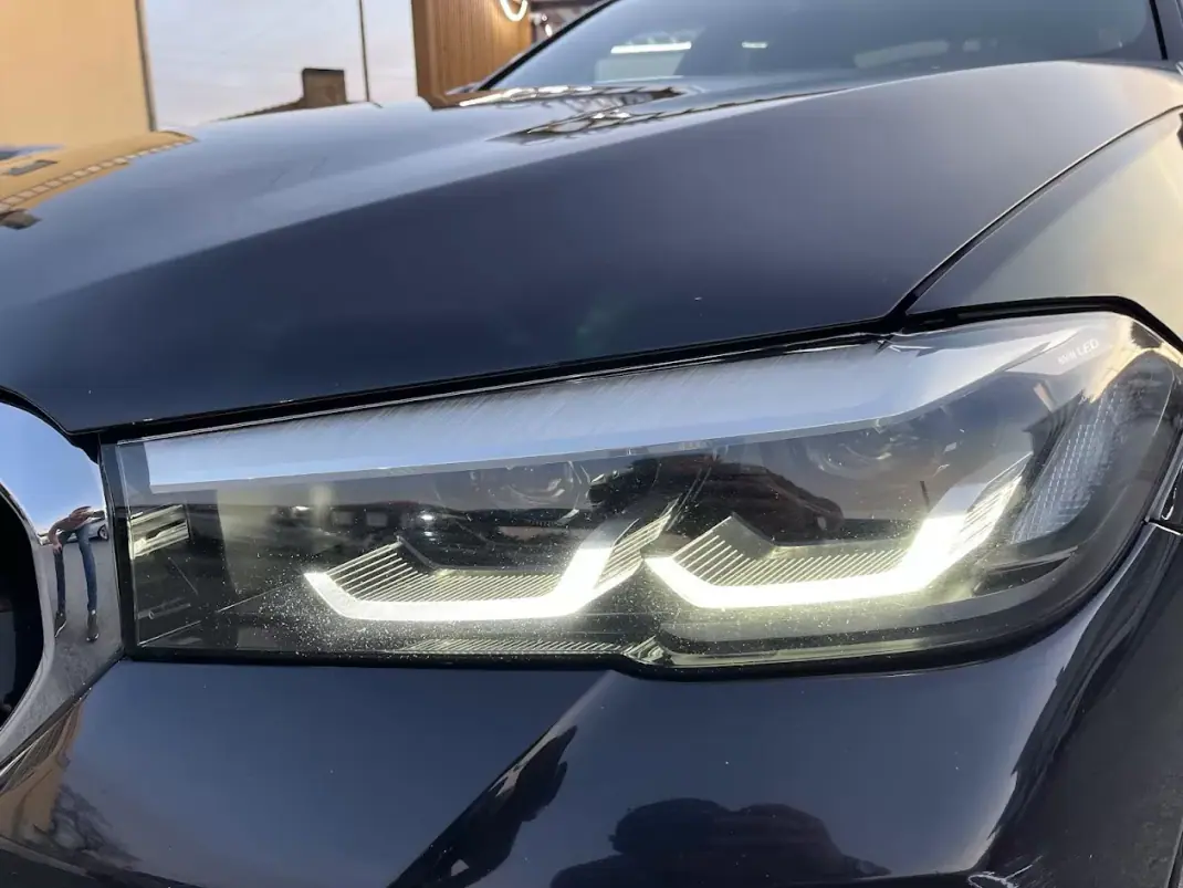 BMW 520 2022 - 33950 EUR, 124000 km - AUTO.MOTO.pt - 124000km - foto 41 de 45