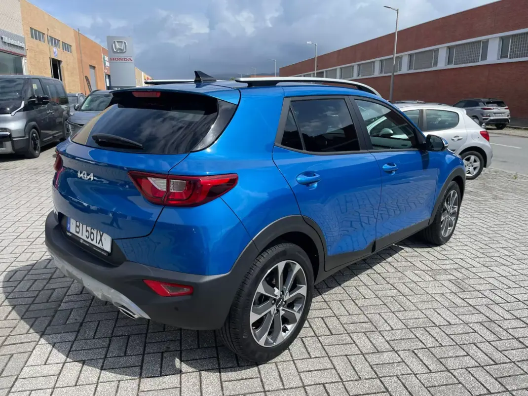 Kia Stonic 2025 - 17990 EUR, 14800 km - AUTO.MOTO.pt - 14800km - foto 6 de 17