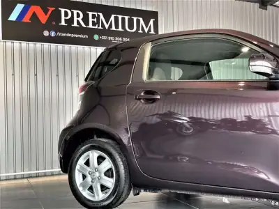 Toyota iQ 2009 - 7750 EUR, 167000 km - AUTO.MOTO.pt - 167000km - foto 6 de 32