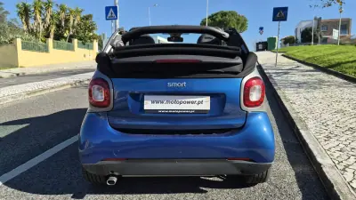 Smart Fortwo Cabrio 2018 - 15480 EUR, 38000 km - AUTO.MOTO.pt - 38000km - foto 5 de 19