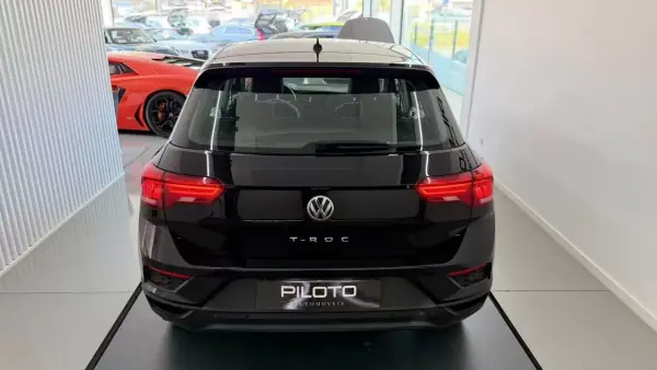 Volkswagen T-Roc 2019 - 14490 EUR, 175696 km - AUTO.MOTO.pt - 175696km - foto 8 de 25