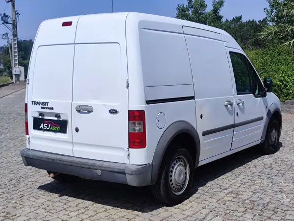 Ford Transit 2008 - 4500 EUR, 265444 km - AUTO.MOTO.pt - 265444km - foto 6 de 18
