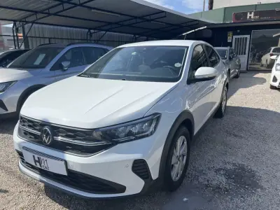 Volkswagen Taigo 2023 - 18900 EUR, 14800 km - AUTO.MOTO.pt - 14800km - foto 2 de 15