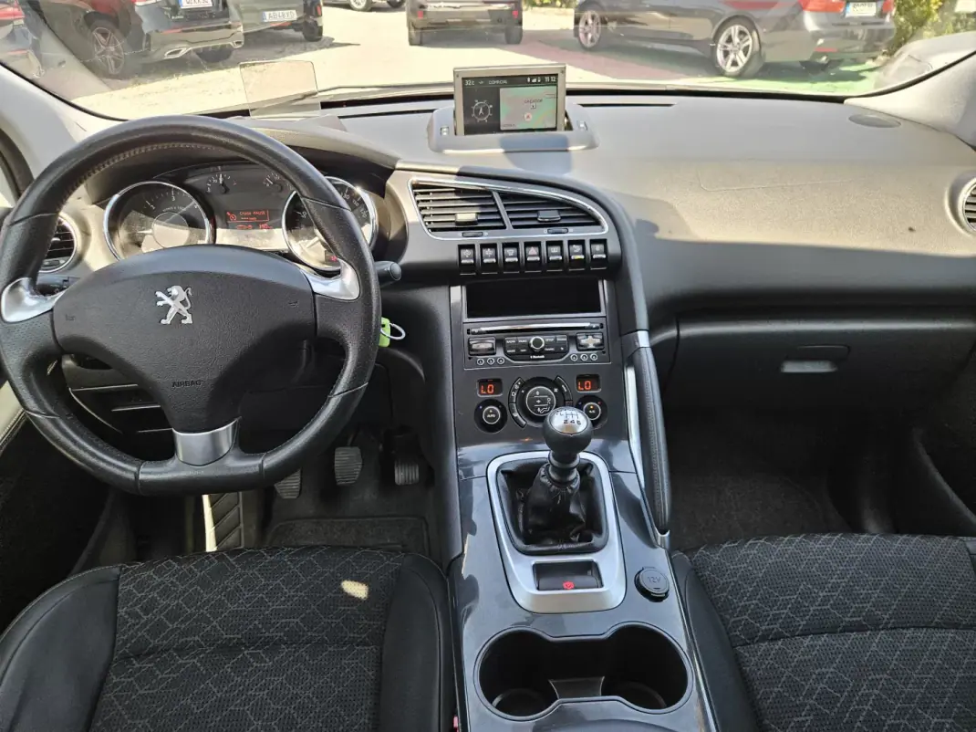 Peugeot 3008 2016 - 13550 EUR, 128500 km - 128500km - foto 27 de 38
