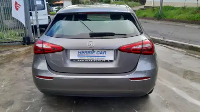 Mercedes-Benz A 180 2020 - 24500 EUR, 99999 km - AUTO.MOTO.pt - 99999km - foto 6 de 16
