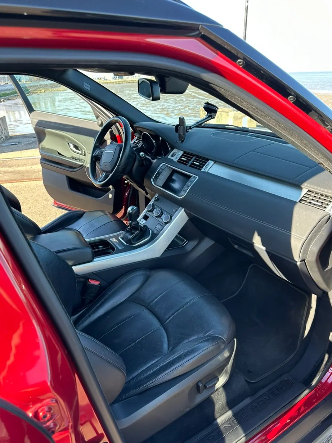 Land Rover Range Rover Evoque 2015 - 14900 EUR, 189520 km - AUTO.MOTO.pt - 189520km - foto 24 de 26