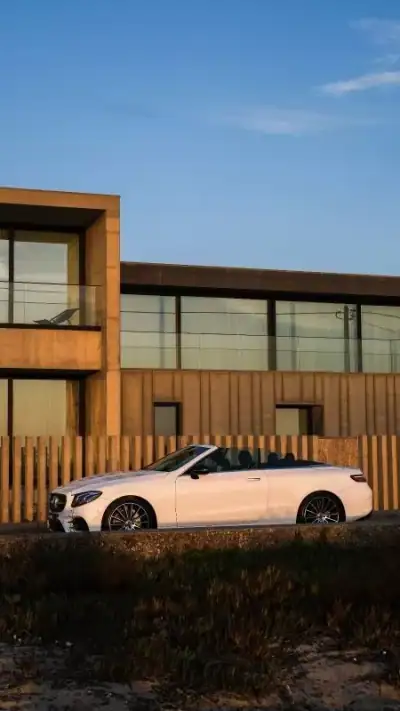 Mercedes-Benz E 220 2018 - 49000 EUR, 103000 km - AUTO.MOTO.pt - 103000km - foto 2 de 21