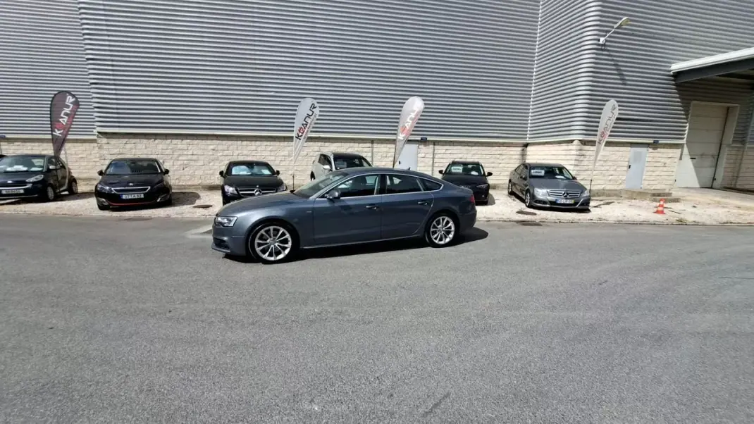 Audi A5 Sportback 2016 - 22890 EUR, 159375 km - AUTO.MOTO.pt - 159375km - foto 12 de 56