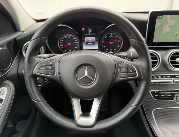 Mercedes-Benz C 220 2017 - 27900 EUR, 81867 km - AUTO.MOTO.pt - 81867km - foto 22 de 29