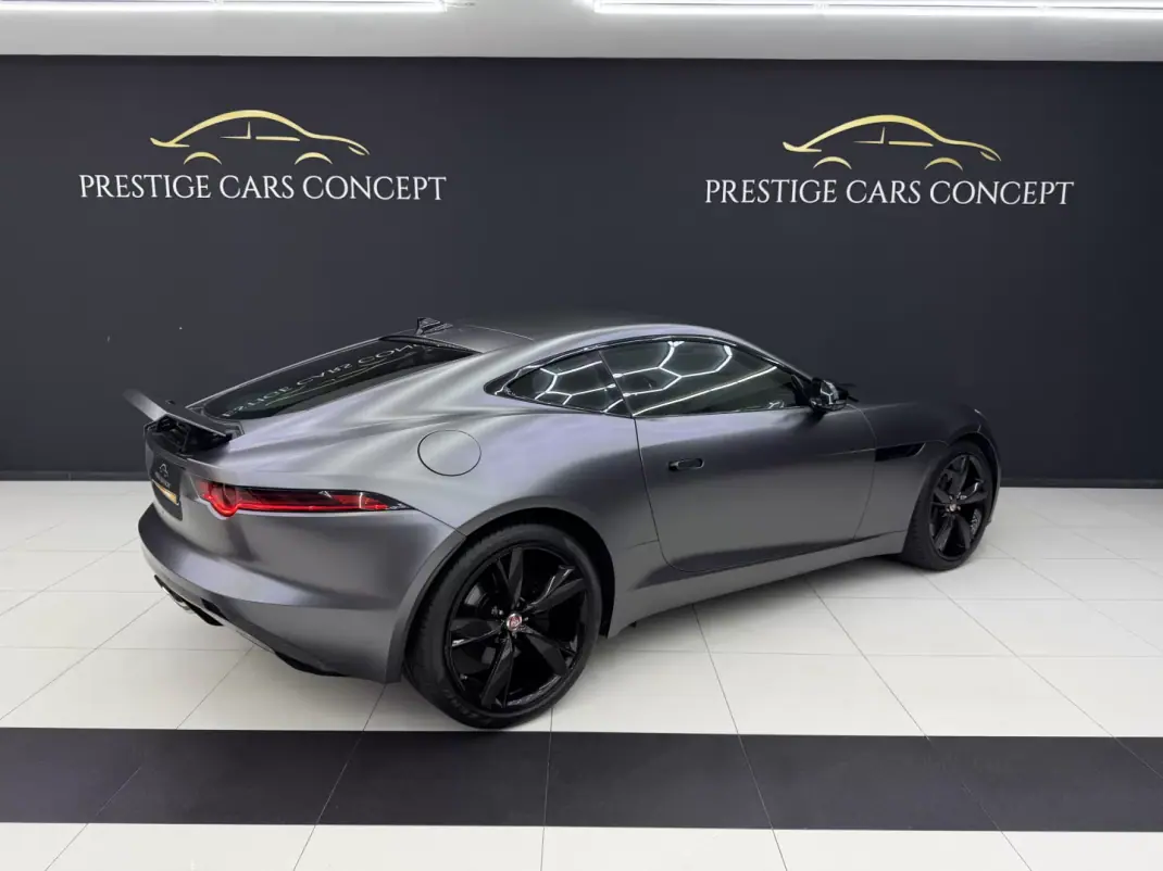 Jaguar F-Type 2018 - 48950 EUR, 57634 km - 57634km - foto 3 de 43