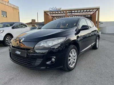 Renault Mégane 2011 - 6750 EUR, 234000 km - AUTO.MOTO.pt - 234000km - foto 9 de 34