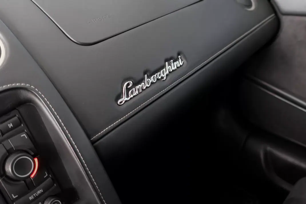 Lamborghini Gallardo 2009 - 138000 EUR, 94993 km - AUTO.MOTO.pt - 94993km - foto 21 de 23