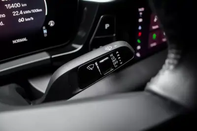 Porsche Macan 2025 - 83990 EUR, 15400 km - AUTO.MOTO.pt - 15400km - foto 20 de 49