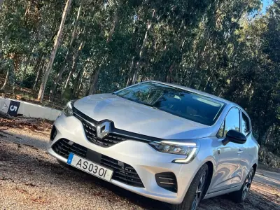 Renault Clio 2022 - 15750 EUR, 120180 km - 120180km - foto 43 de 46