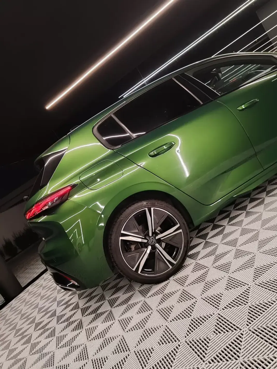 Peugeot 308 2022 - 22750 EUR, 133135 km - AUTO.MOTO.pt - 133135km - foto 10 de 26