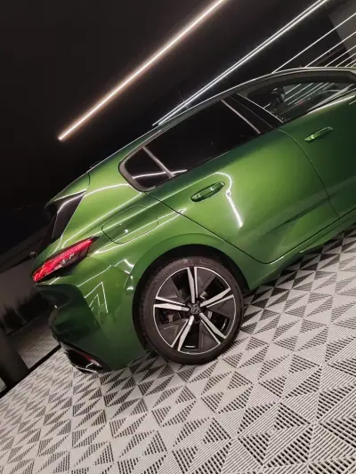 Peugeot 308 2022 - 22750 EUR, 133135 km - AUTO.MOTO.pt - 133135km - foto 10 de 26