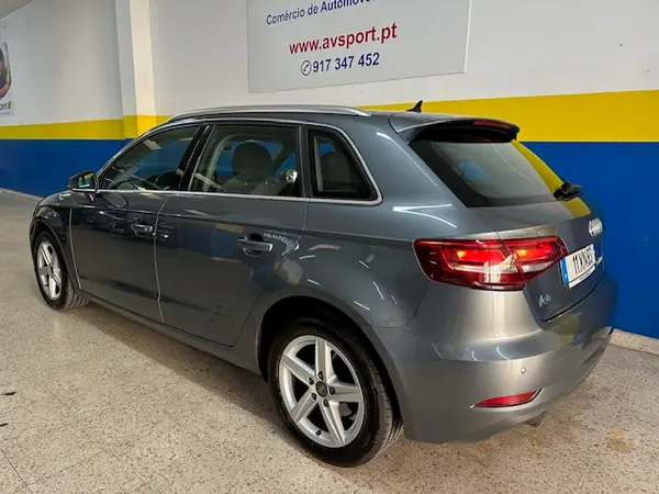 Audi A3 Sportback 2019 - 16450 EUR, 174000 km - AUTO.MOTO.pt - 174000km - foto 5 de 25