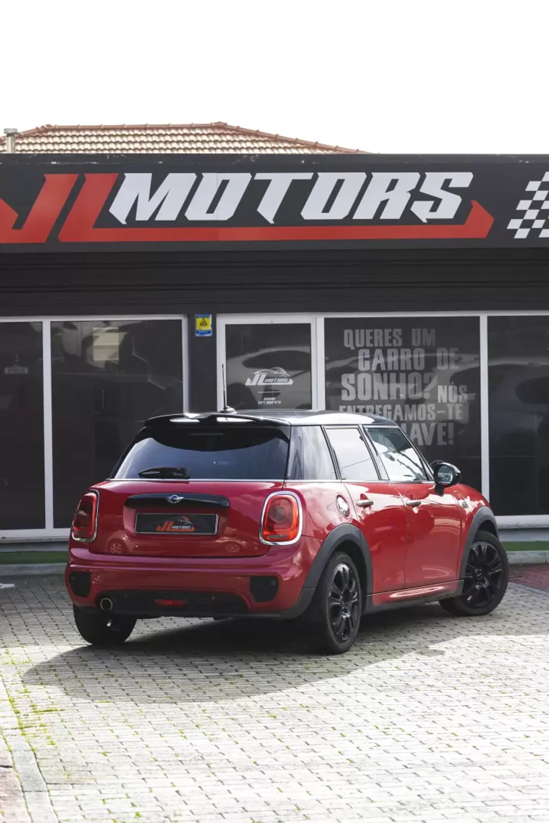 MINI Cooper 2015 - 14500 EUR, 211994 km - AUTO.MOTO.pt - 211994km - foto 28 de 31