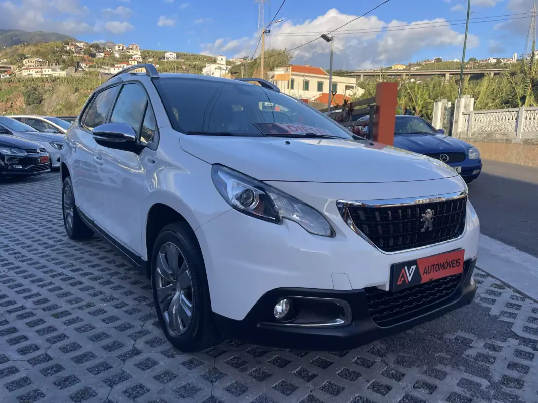 Peugeot 2008 2017 - 11950 EUR, 161968 km - AUTO.MOTO.pt - 161968km - foto 1 de 12
