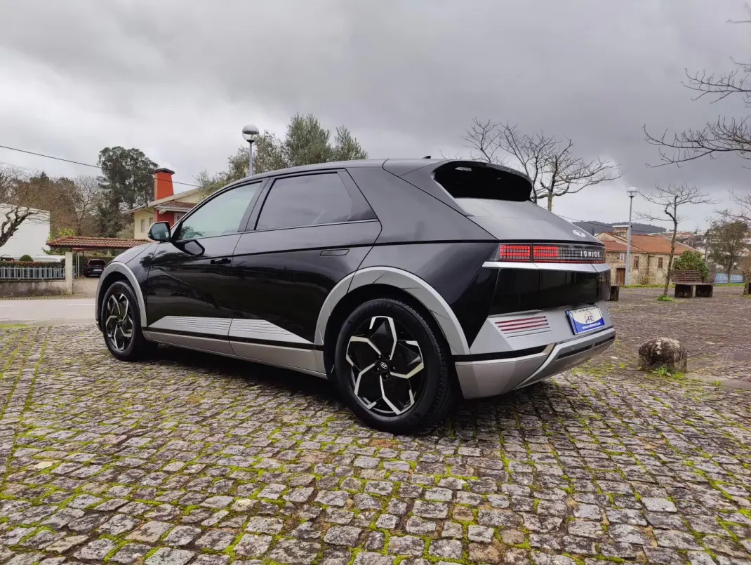 Hyundai Ioniq 5 2022 - 26990 EUR, 97082 km - AUTO.MOTO.pt - 97082km - foto 3 de 11